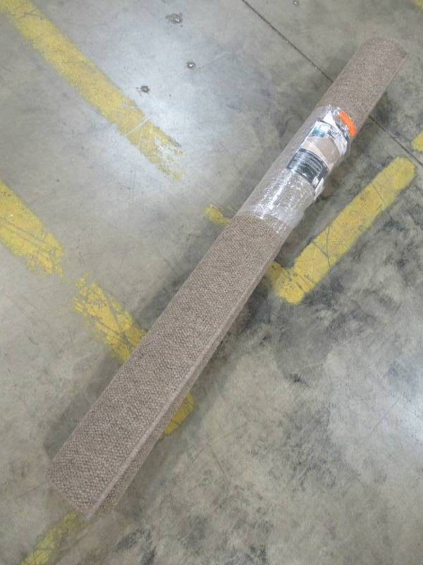 lot 336 image: Mohawk Home 5-ft x 7-ft Lockstitch Beige Rug, Model 10843