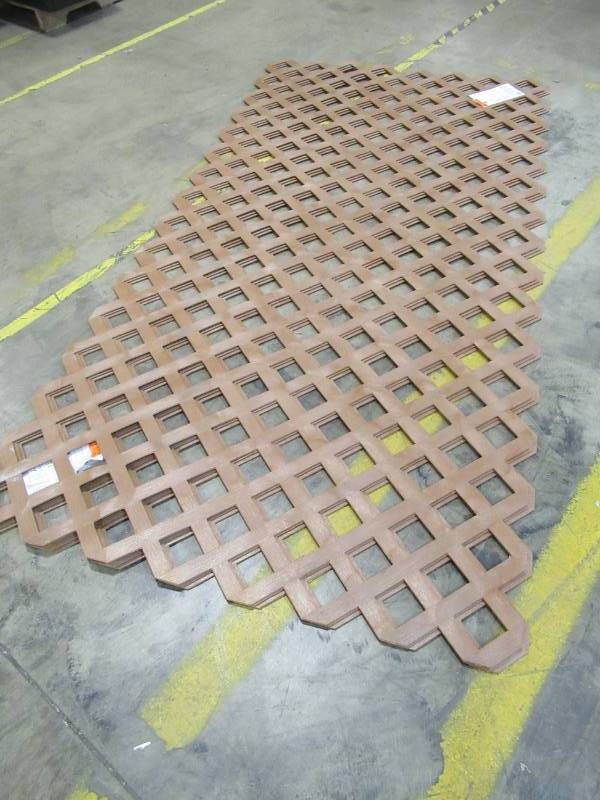 lot 349 image: Freedom (Actual 0.15-in x 47.53-in x 7.92-ft) Redwood Vinyl Traditional Lattice 73004439 - 3 Panels