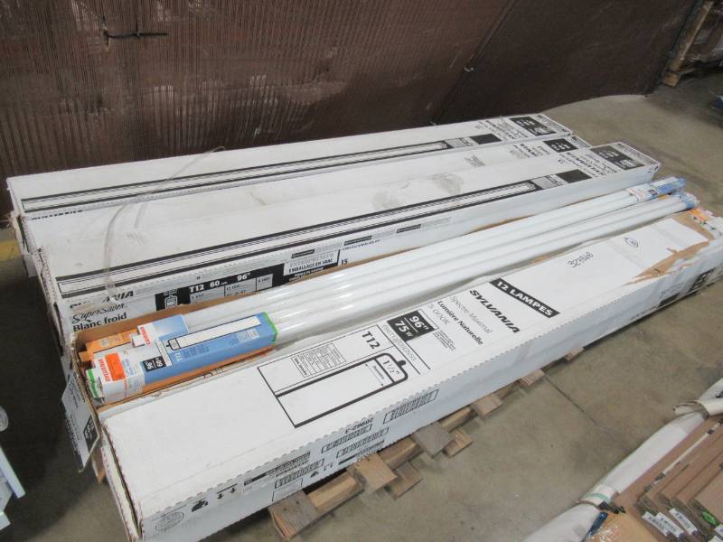 lot 355 image: Pallet of Sylvania 96, Single Pin T12 Florescent Bulbs, Mix of 60 & 75 Watts.