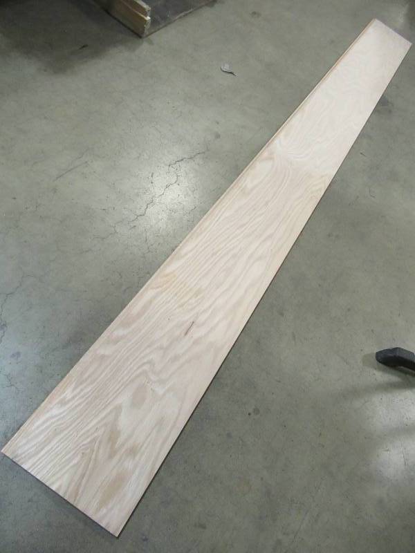 lot 382 image: Princeton Oak Skirt Board 716 X 9 38 X 8, Model H916