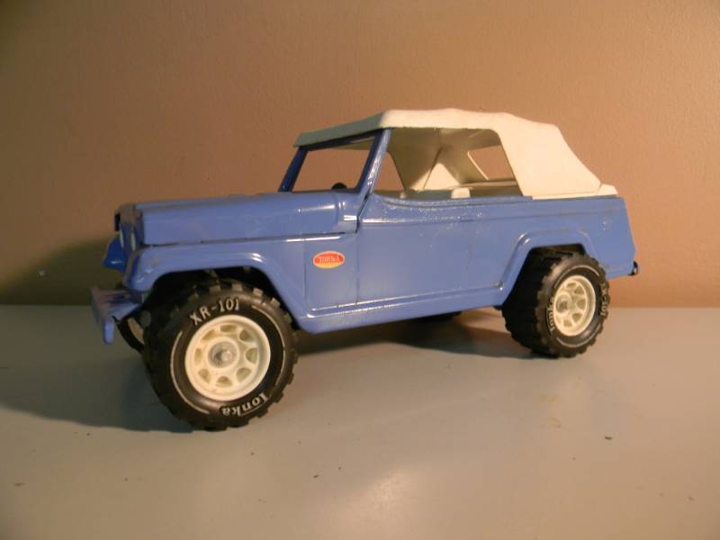 lot 5 image: NICE VINTAGE TONKA JEEPSTER - NICE CONDITION FOR ITS AGE - SEE PICTURES