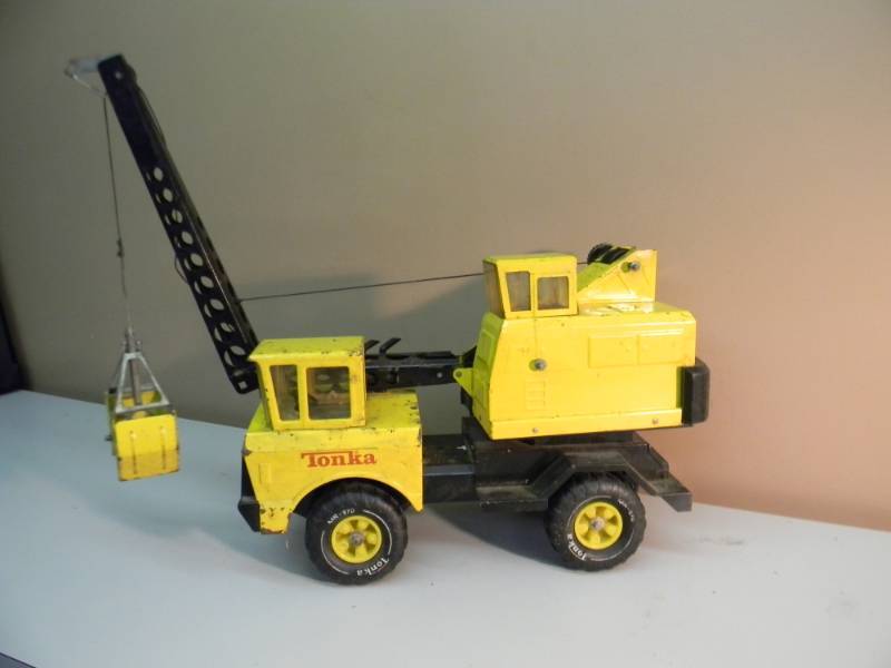 Vintage 1970's Pressed Steel Mighty Tonka Toy Crane Truck - VERY