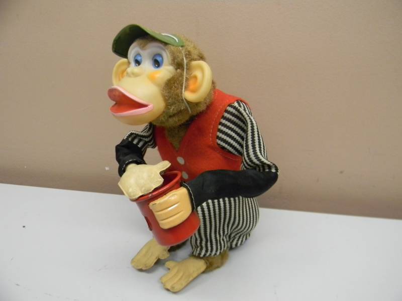 lot 12 image: Cragstan Crap Shooting Monkey WVISOR - 1950s - AWESOME PIECE -  SEE PICTURES
