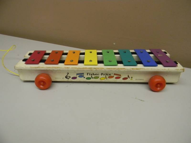 lot 40 image: VINTAGE 1960s FISHER PRICE PULL MUSIC TOY - WORKS - SEE PICTURES