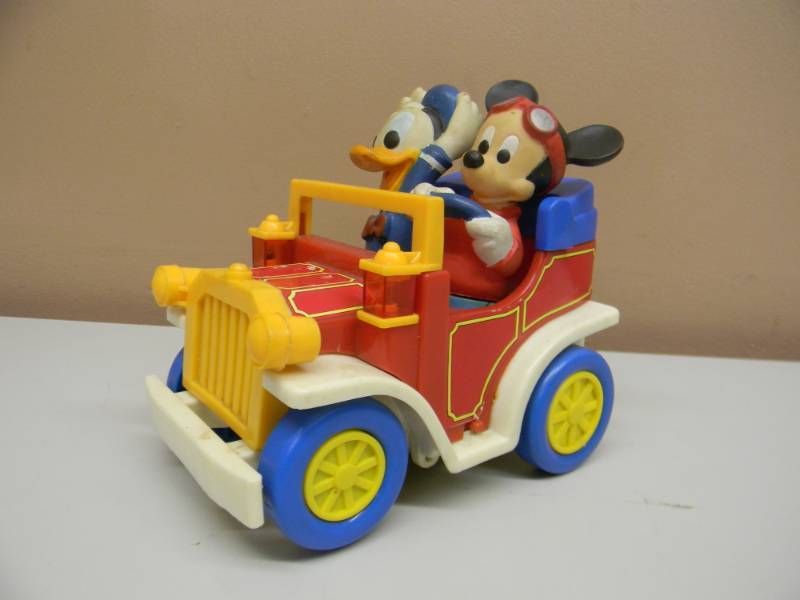 lot 45 image: VINTAGE MICKEY & DONALD BATTERY OPERATED CAR TOY - SEE PICTURES