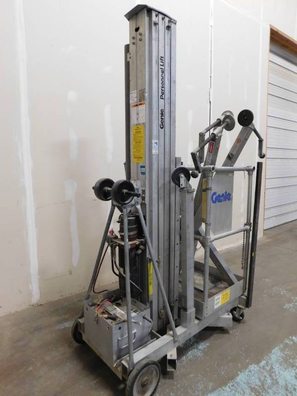 lot 8 image: Genie Personal Lift
