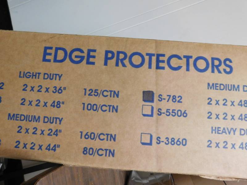 lot 46 image: Uline Light Duty Edge Protectors