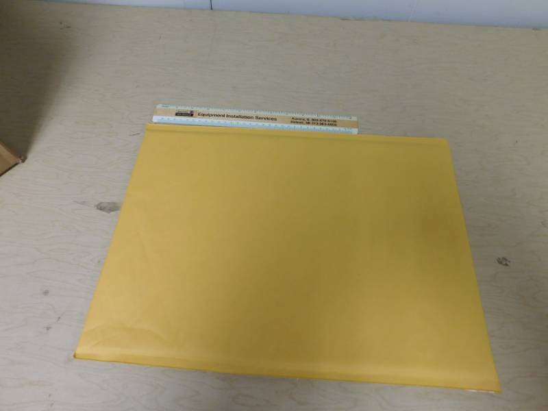 lot 45 image: Uline #6 Gold Bubble Mailers #2