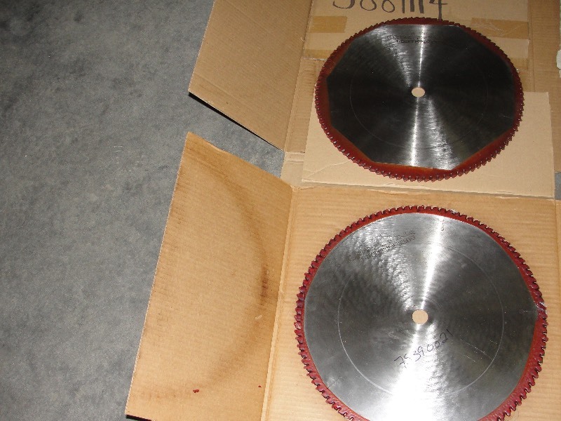 lot 8 image: 16SAW BLADES FOR WOOD OR PLASTIC