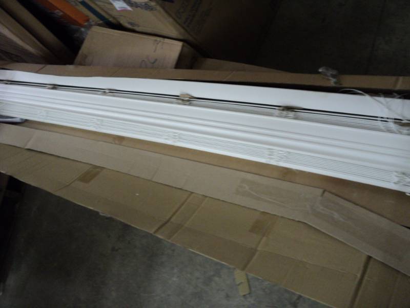 lot 110 image: Custom Cut Blinds  White 2.5 Cordl...