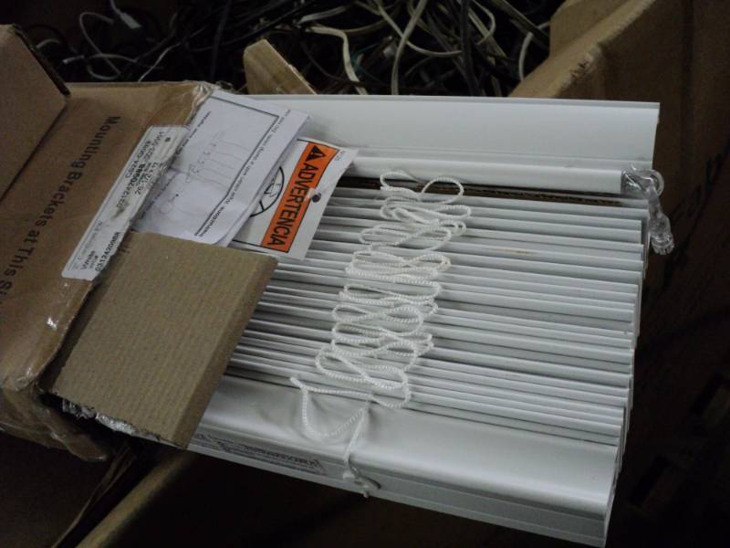 lot 128 image: Custom Cut Blinds  White Bali Cord...