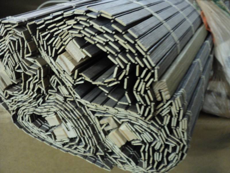 lot 136 image: 24 Wood Roman SHADE set of 4 Har...