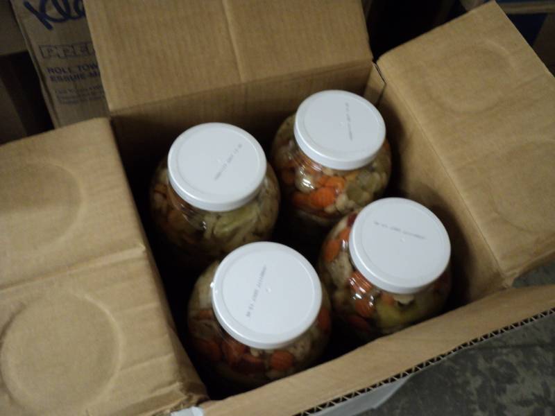 lot 140 image: 8 gallon jars Block Barrel Giardini...