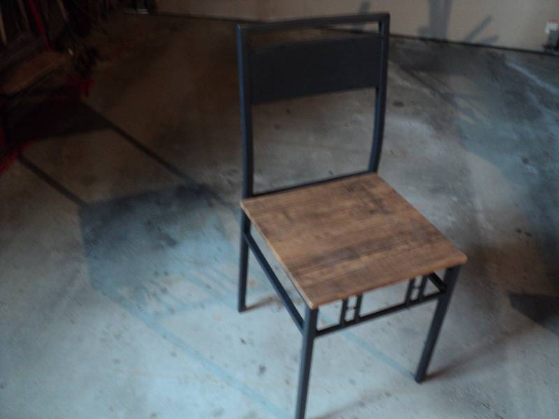 lot 160 image: Metal Chair with Wood Seats...