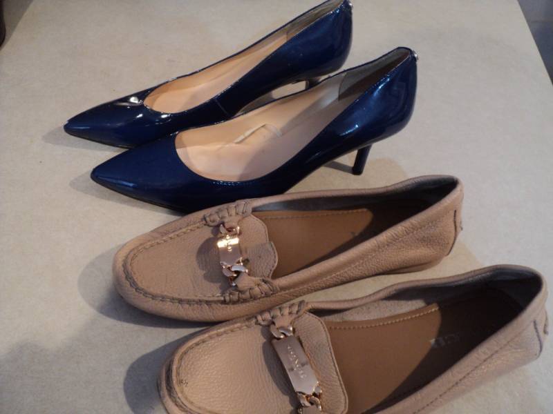 lot 186 image: Guess Blue Heels, size 7 12.  Coac...