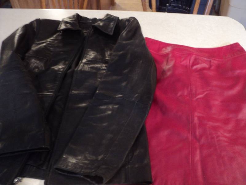 lot 192 image: Real Leather Skirt (Lauren) and Bla...