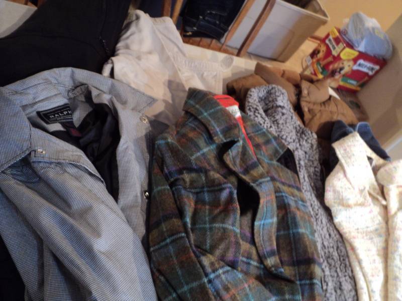 lot 194 image: 8 Women Jackets and vests various ...