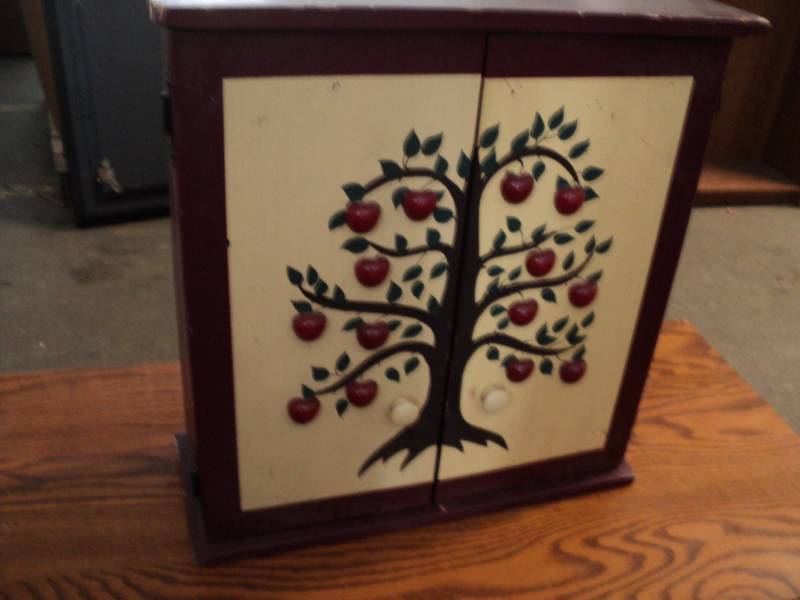 lot 210 image: Vintage Wood Cabinet with 2 doors- ...
