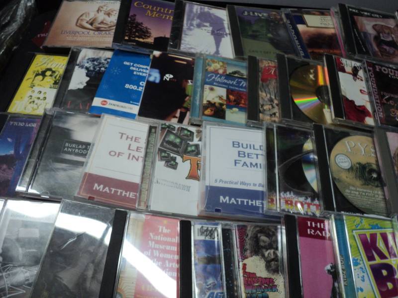lot 240 image: Lot of 170 CDs see all pictures. ...