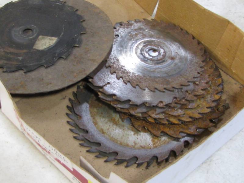 lot 6 image: Saw Blades