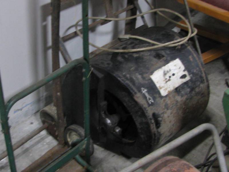 lot 16 image: Barn Exhaust Fan