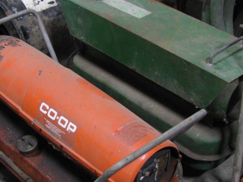 lot 17 image: Kerosene Heaters