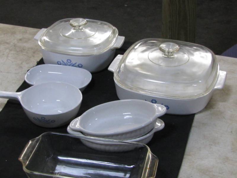 lot 43 image: Corning Bakeware