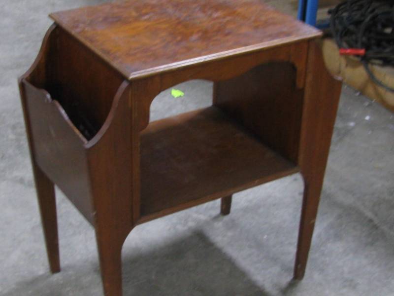 lot 51 image: End TableMagazine Rack