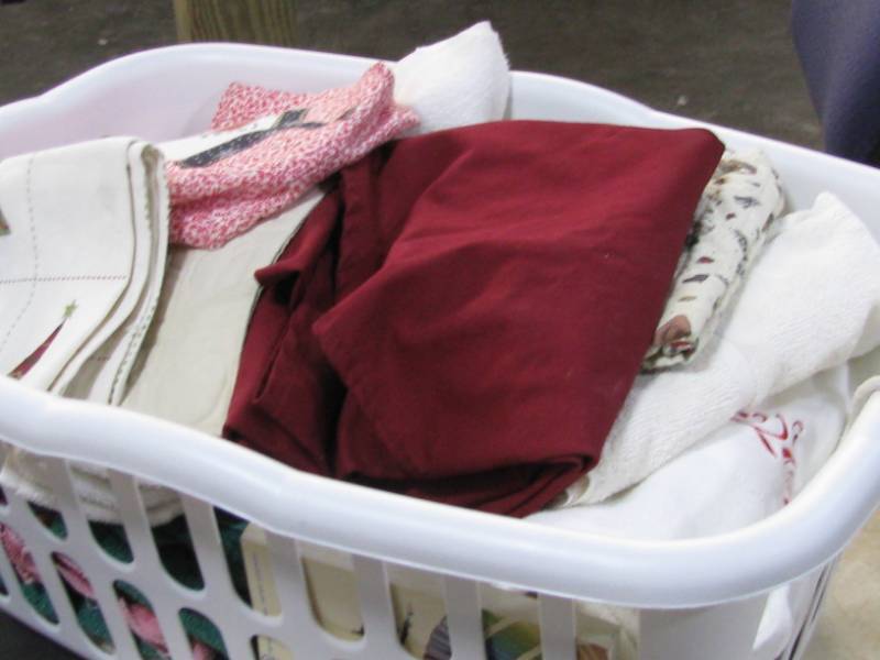 lot 59 image: Towels