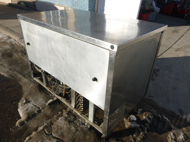 Superior True 2 Door Counter Top Refrigerator