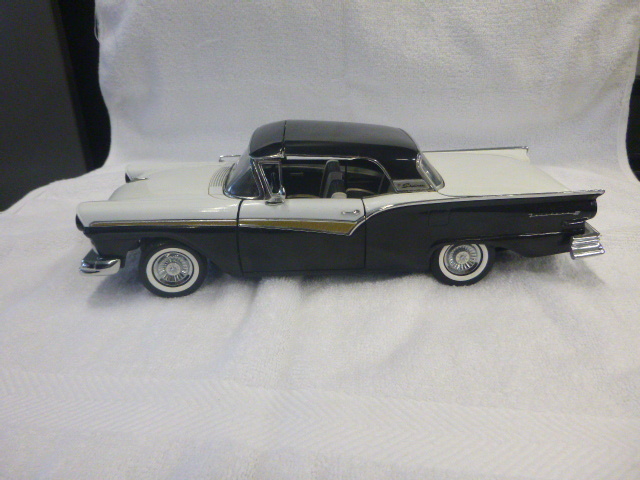 1957 Ford Fairlane Skyliner Die Cast Model Car