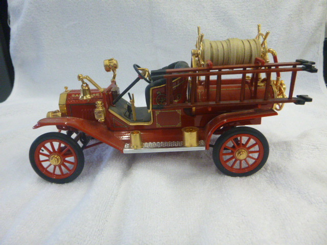 1914 Ford Model T Fire Truck Die Cast Model