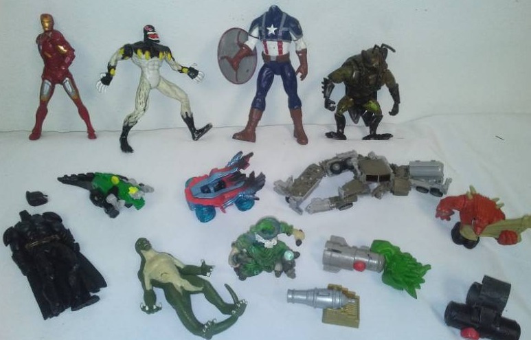 lot 54 image: Transformers and superheroes.