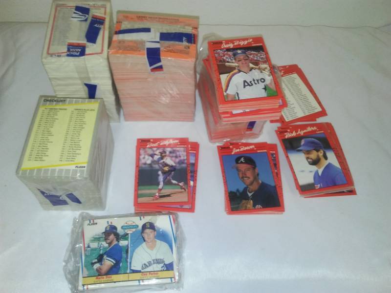 lot 86 image: MLB partial set 1990s  Score, 90s, Donruss and 89 Leaf - 18.5 inch.