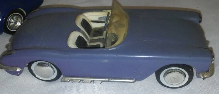 lot 102 image: Model cars, 125 scale GM - Corvette, Grand Prix, Toronado.