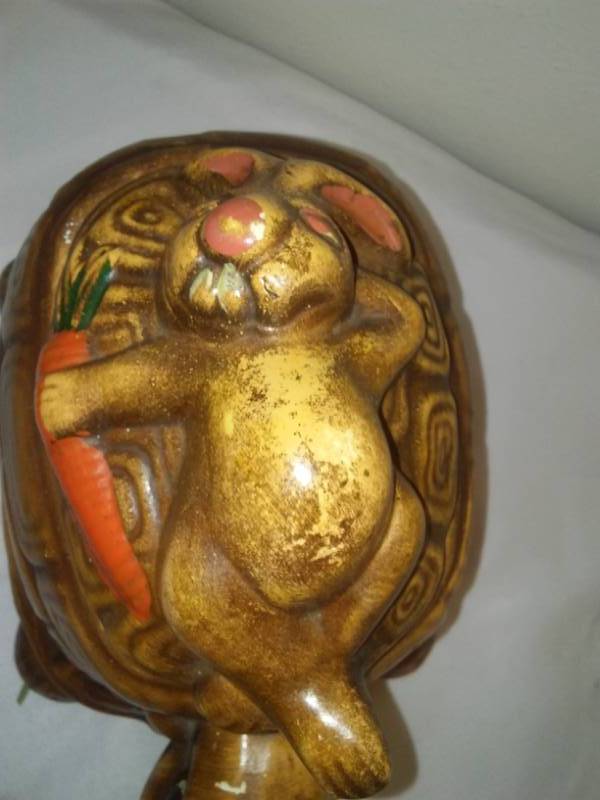 lot 120 image: Vintage 1970s tortoise and Hare California Originals cookie jar. 11 X 12 in.