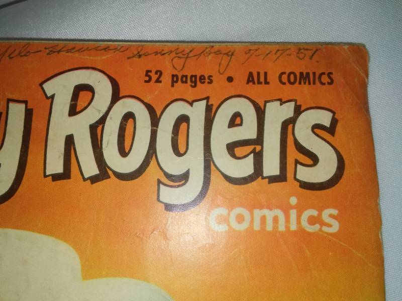 lot 174 image: 3 Roy Rogers Comics - good condition.