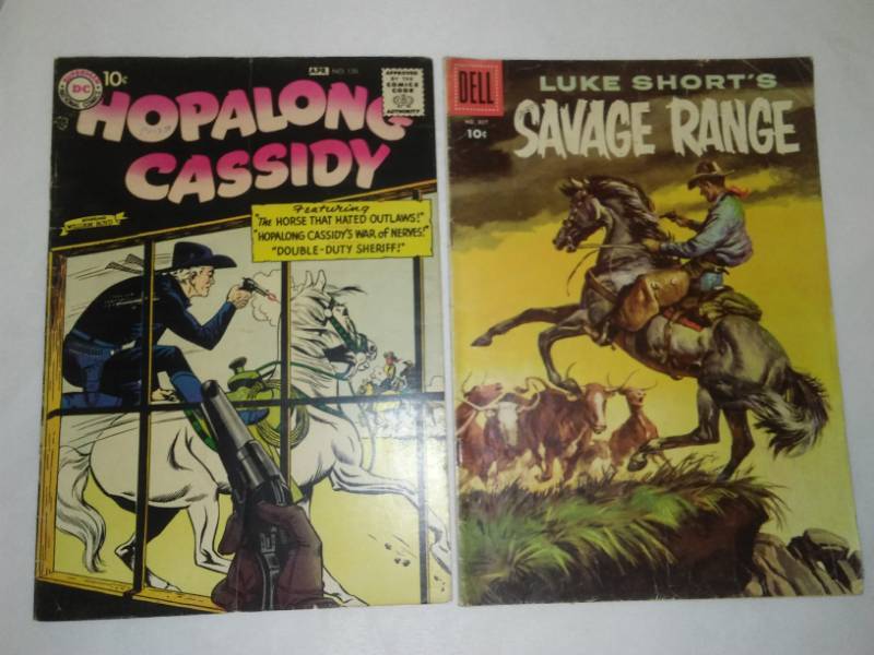lot 204 image: 2 Western Comics - Hop-A-Long Cassidy, Savage  Range Luke Shorts