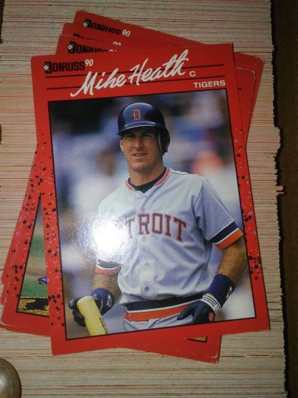 lot 283 image: MLB 1989 Donruss 672 set in order.