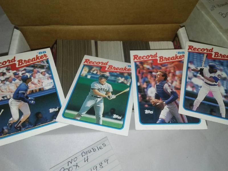lot 287 image: 916 MLB cards - see pictures for details.