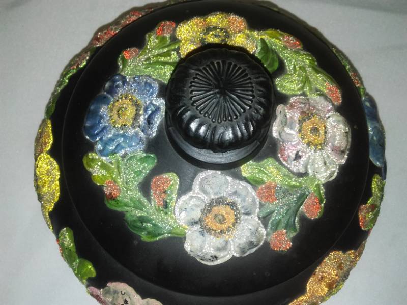 lot 188 image: L. C. Smith glassware company Circa 1927 black glass candy dish