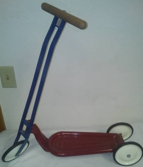 lot 198 image: 3 Wheel vintage scooter - restored.