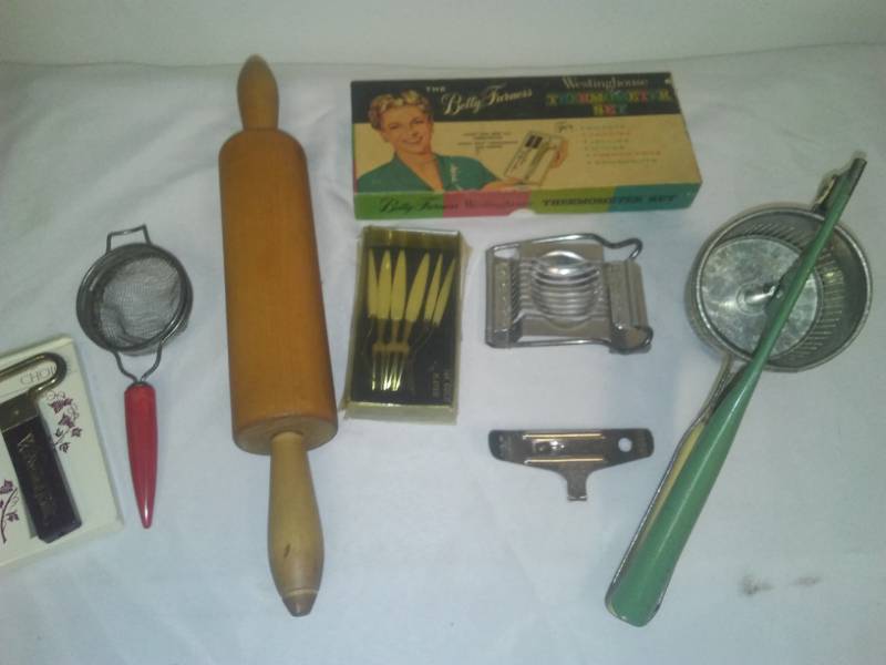 lot 229 image: Vintage kitchen, excellent master and rolling pin.
