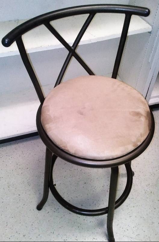 lot 260 image: Metal swivel stool