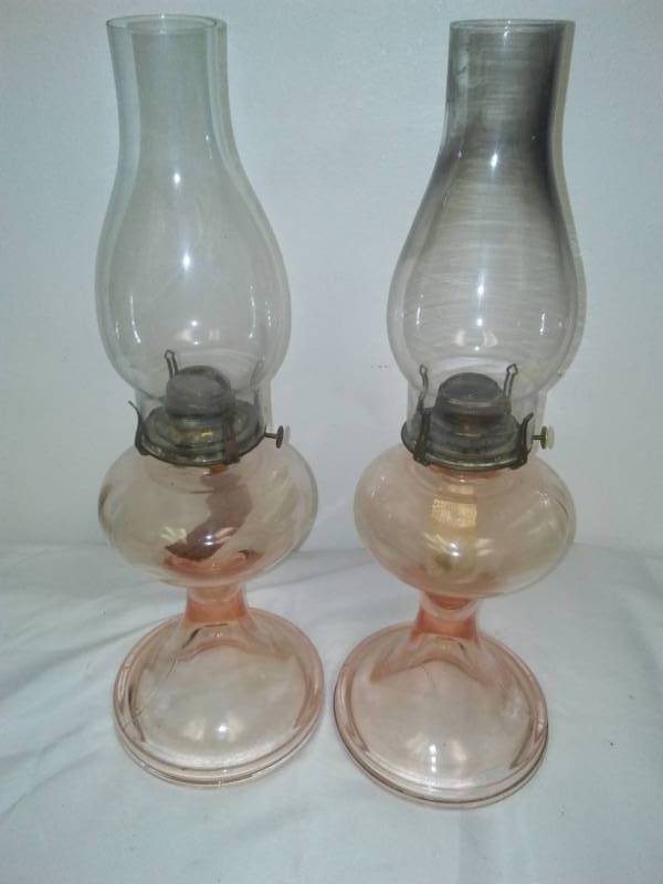 lot 316 image: 2 Pink oil lamps -