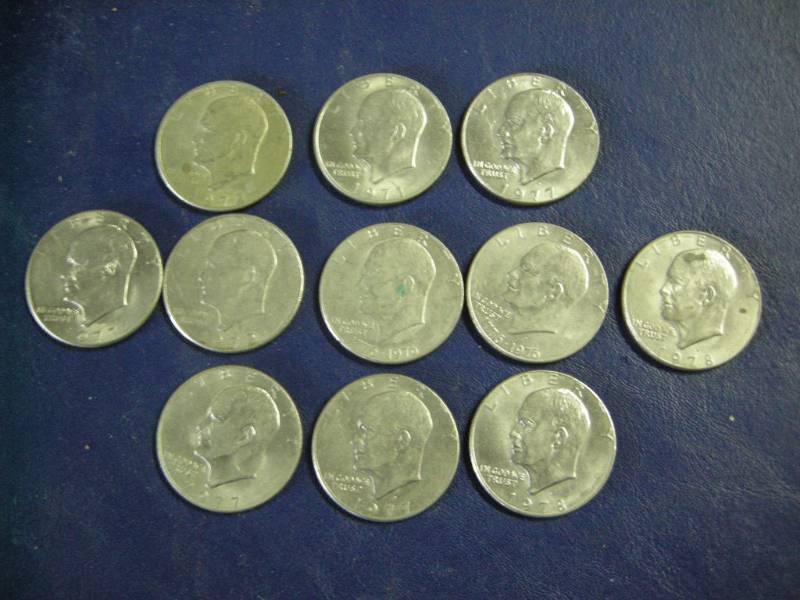 lot 42 image: 11 Eisenhower Dollar Coins
