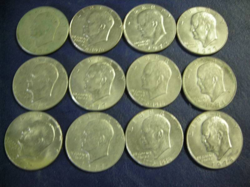 lot 46 image: 12 Eisenhower Dollar Coins