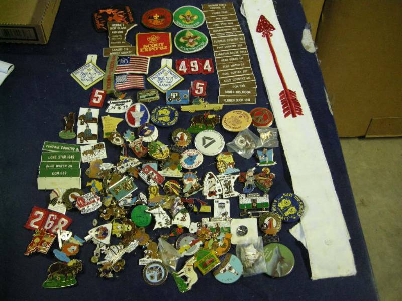 lot 48 image: Vintage Pins, Patches, Buttons Collection