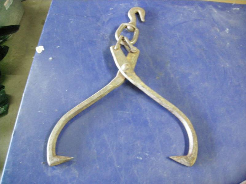 lot 69 image: Vintage IceLog Tongs