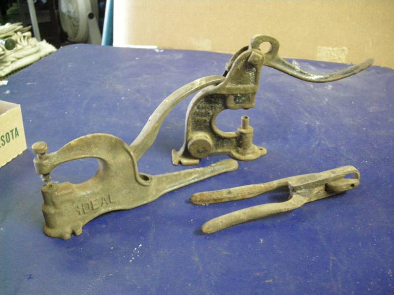 lot 74 image: Antique Press Tools